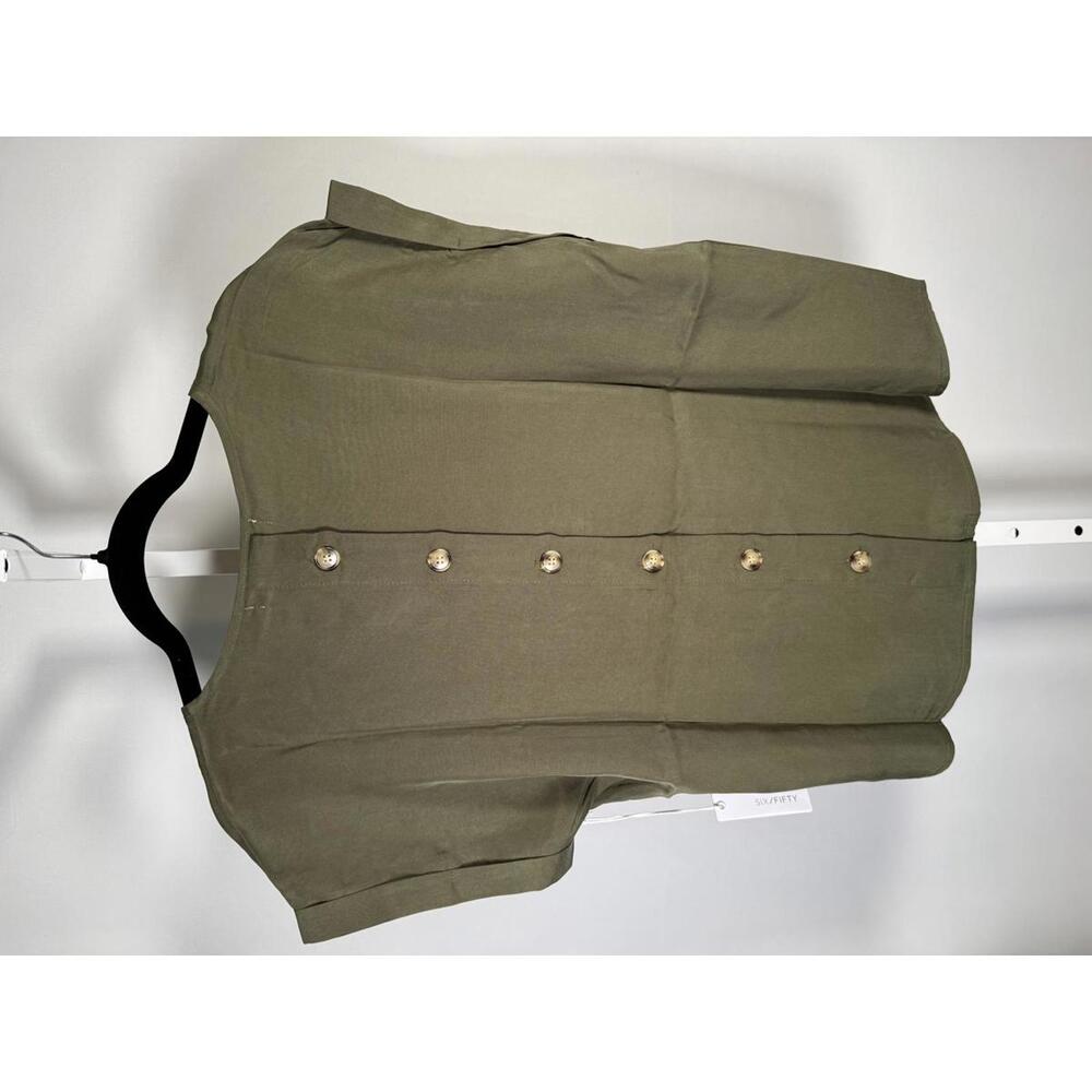 NWT Six/Fifty Olive Short Sleeve Pocket Top Button Back Blouse Size Medium - Picture 4 of 7